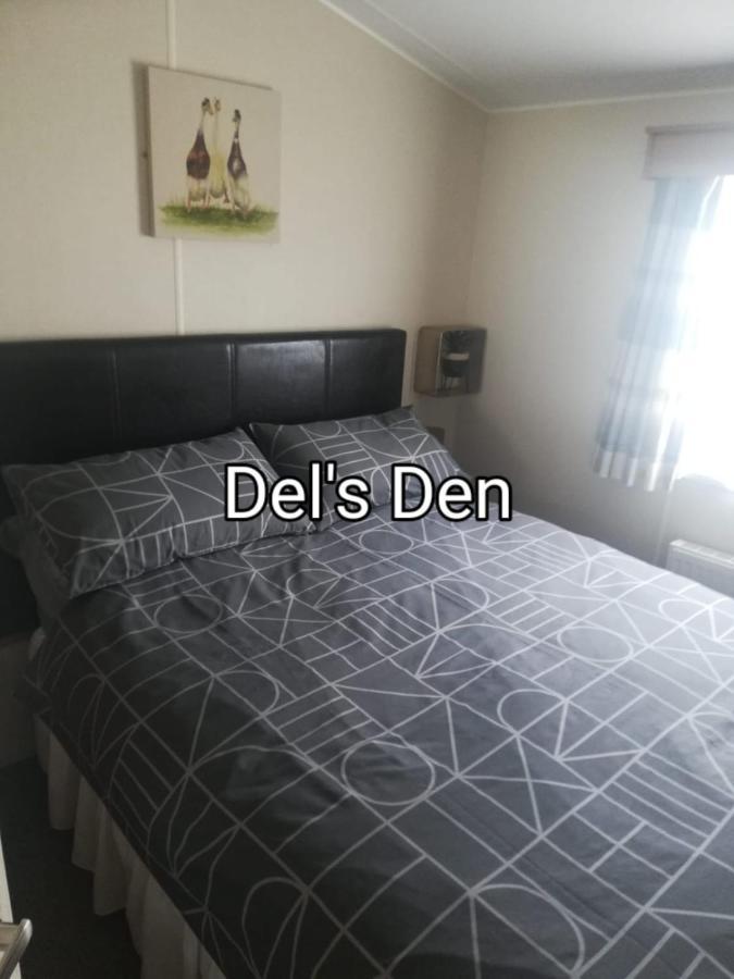 Del'S Den Lakeside Weeley Bridge Екстер'єр фото