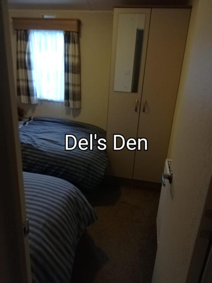 Del'S Den Lakeside Weeley Bridge Екстер'єр фото