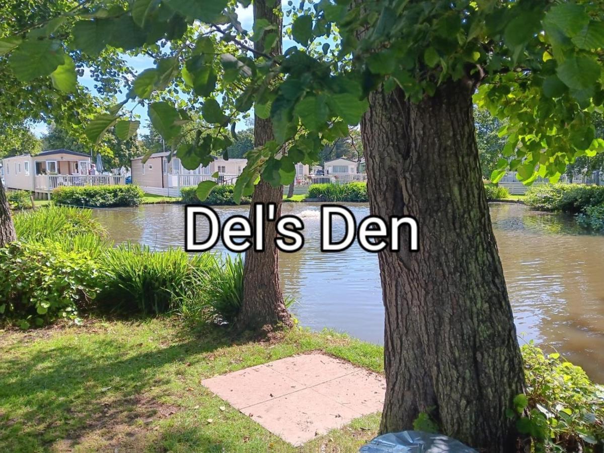 Del'S Den Lakeside Weeley Bridge Екстер'єр фото